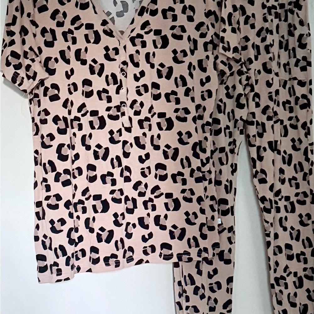 Posh Peanut Leopard Print Pajama Set